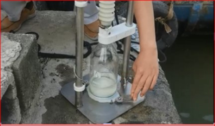 油膜瓶.jpg